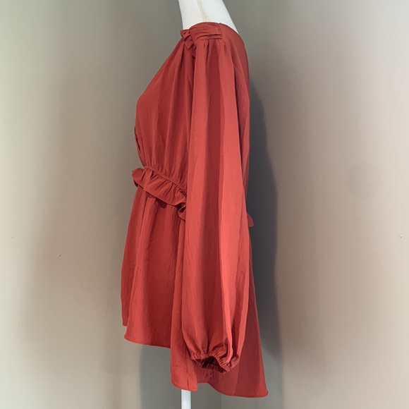 Boutique | Crinkle Knit Button Loop Ruffle Blouse | Rust Orange | Plus Size 1X - Picture 6 of 8